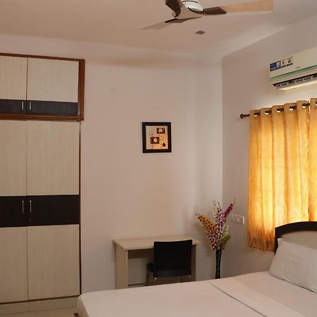Fiesta House Pallikaranai Chennai Zewnętrze zdjęcie