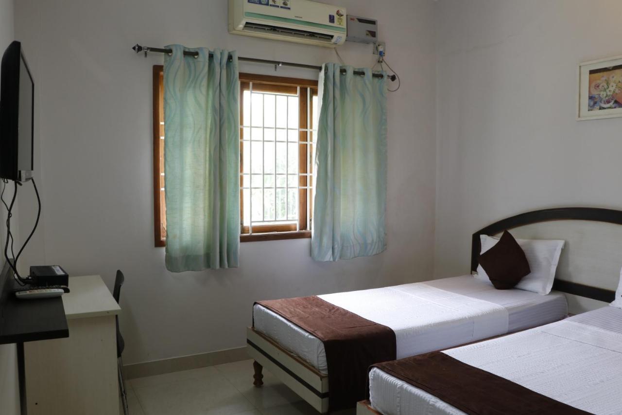 Fiesta House Pallikaranai Chennai Zewnętrze zdjęcie