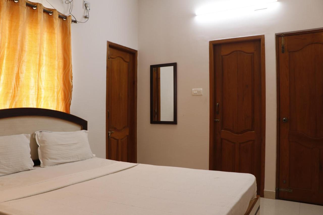 Fiesta House Pallikaranai Chennai Zewnętrze zdjęcie