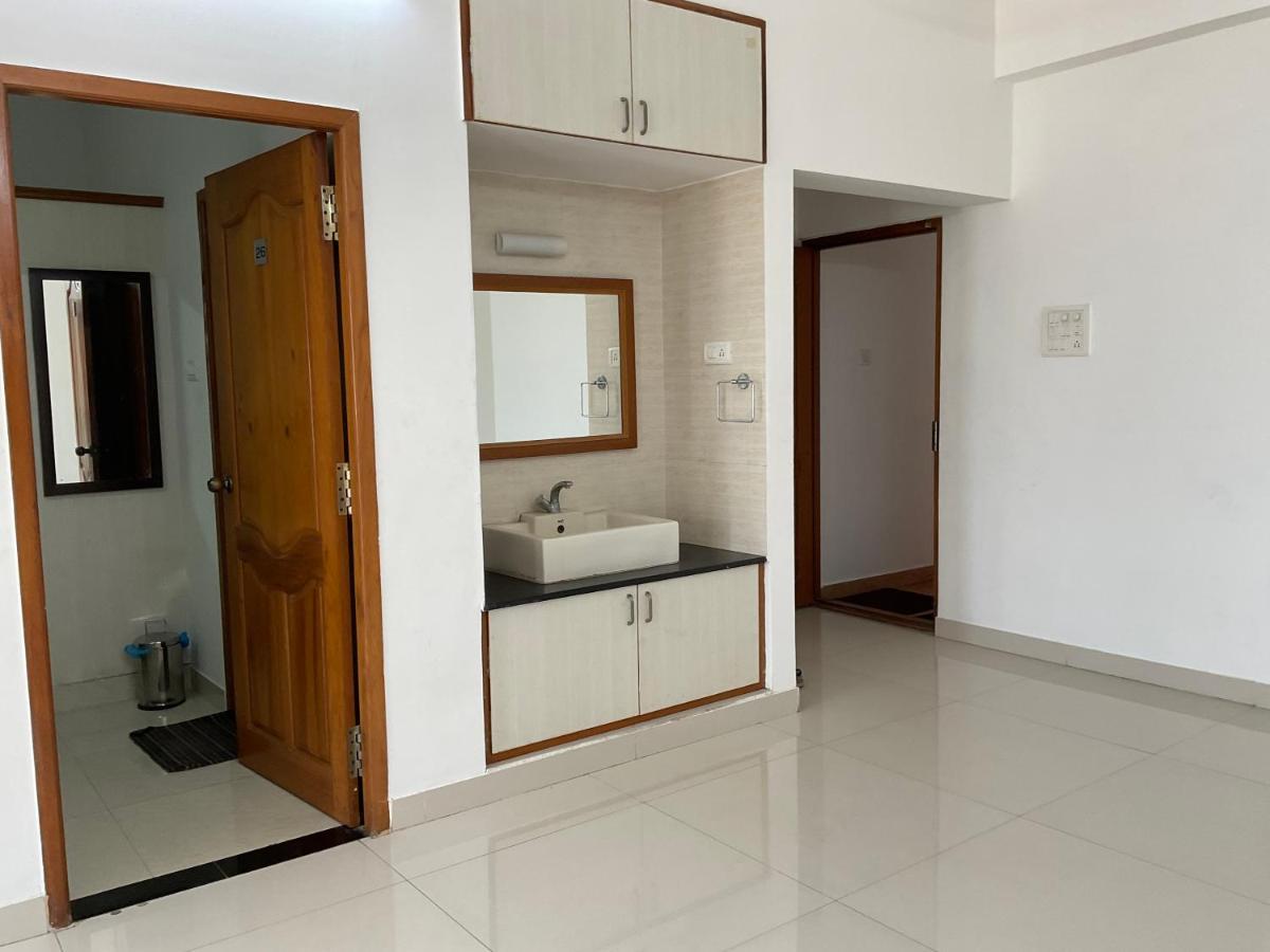 Fiesta House Pallikaranai Chennai Zewnętrze zdjęcie